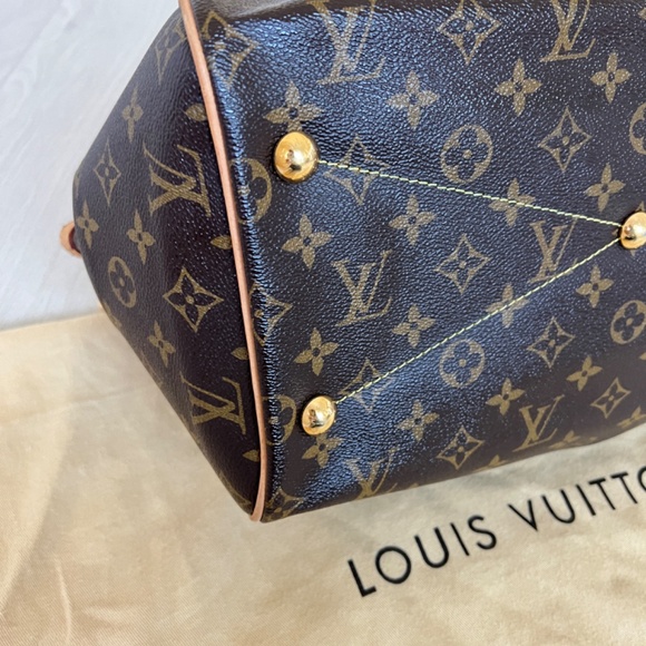 LOUIS VUITTON Monogram Tivoli GM - Picture 11 of 16